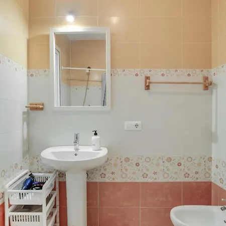 Piso Ureba, Bajo Nyaraló