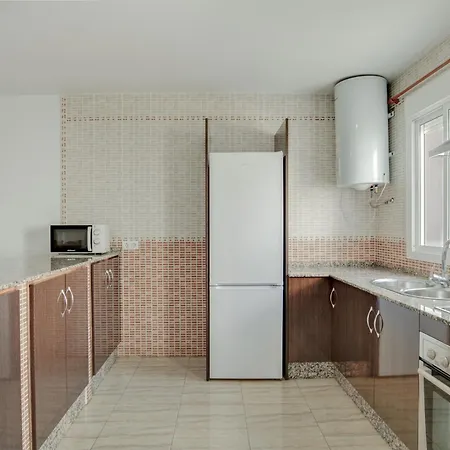 Piso Ureba, Bajo Nyaraló